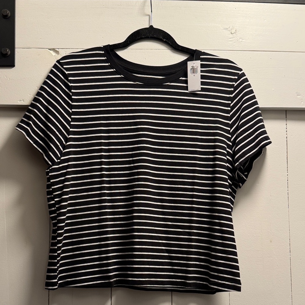 NEW Old Navy Bestie Black and White Striped Short Sleeve Tee Shirt XL New